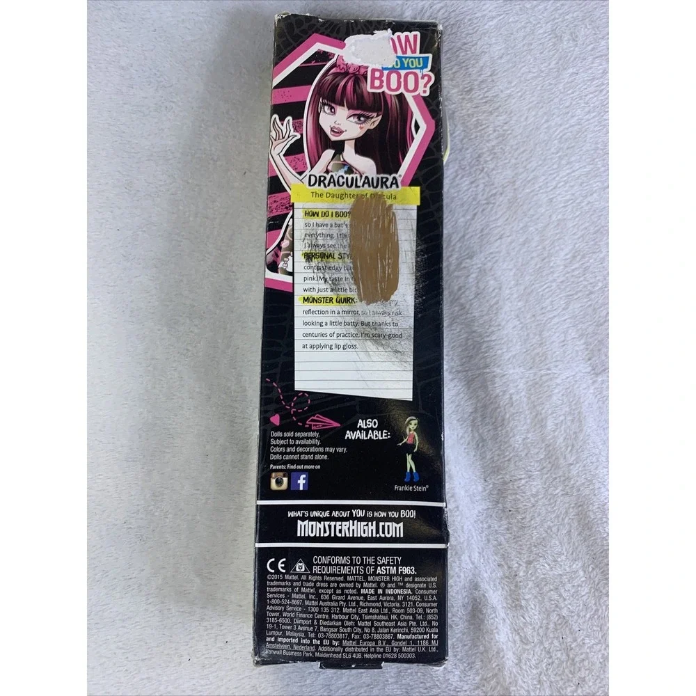 NEW! Monster High Draculaura -Daughter of‎ Dracula- Doll 2015 Box Damage